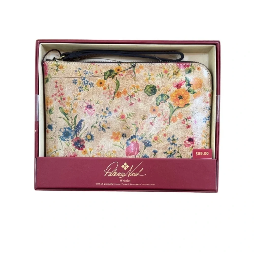 Patricia Nash charming wristlet